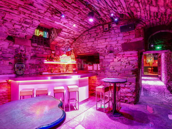 Petit Bar