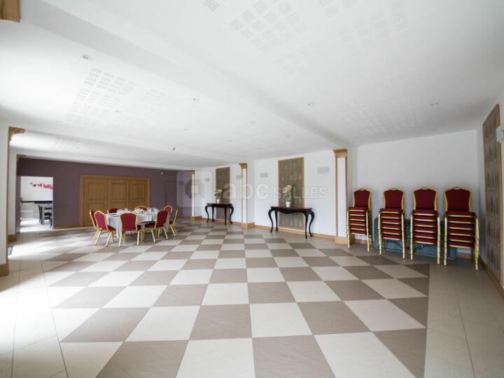 Salle de Réception au Domélia Provinois