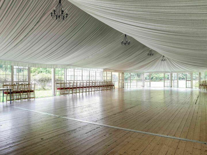 L'Orangerie Dans le Parc