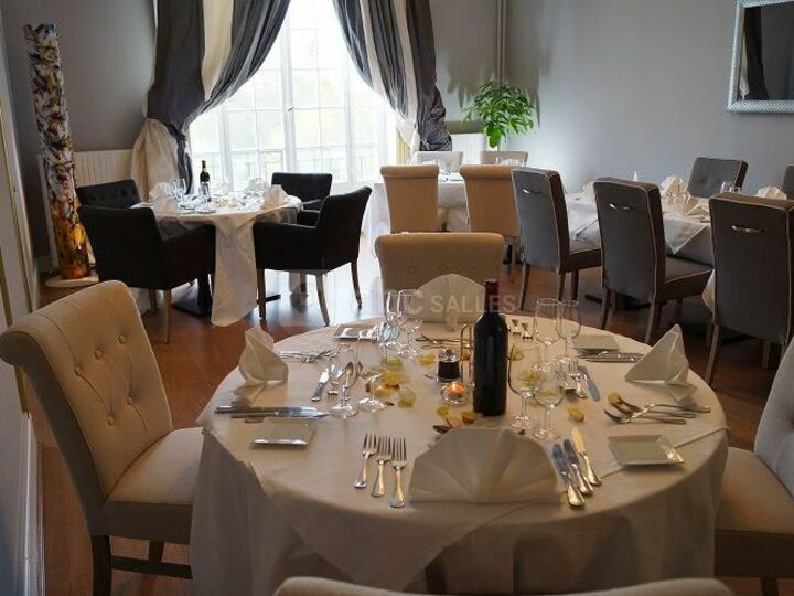 Salon Gris