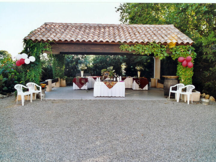 Terrasse (Dont 40 m² Couverte)