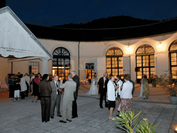 Salle de Fer À Cheval