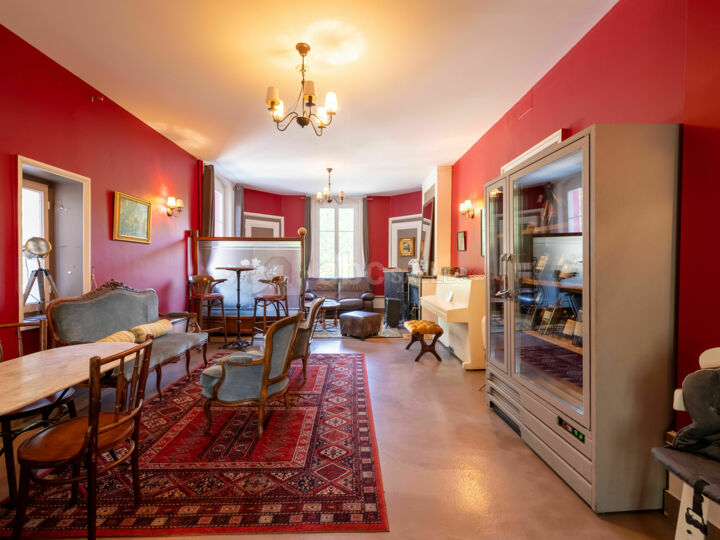 Salon Rouge