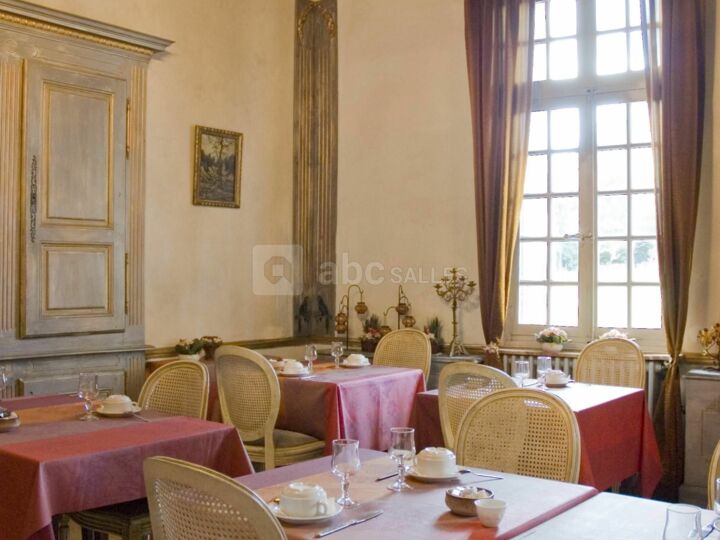 Petit Salon
