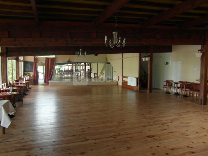 Salle de la Roche À Bunel