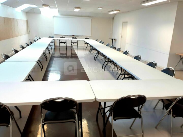 Salle de réunion 10