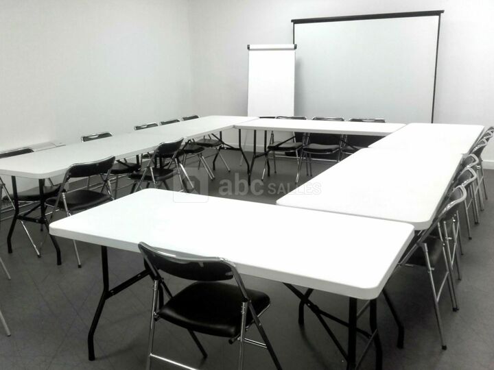 Salle de réunion 7