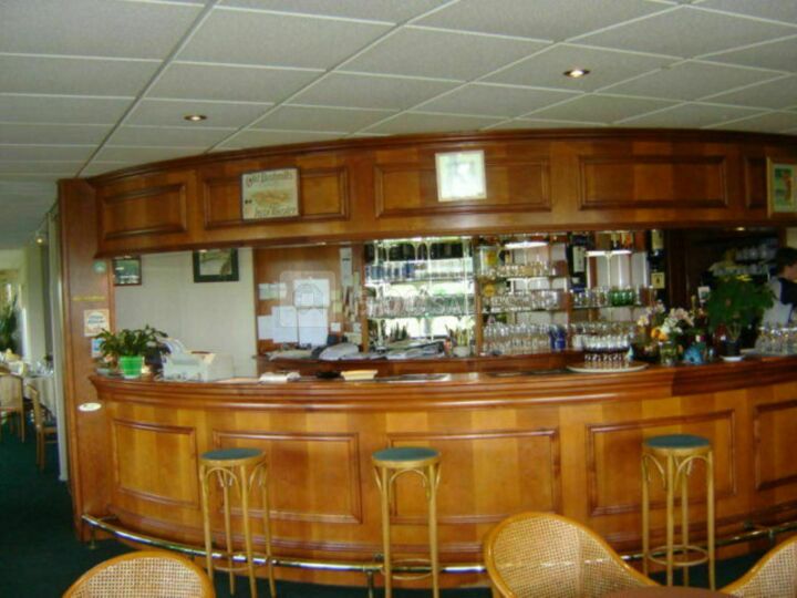 Salle Bar