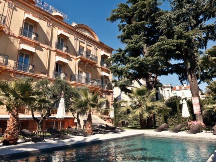 Golden Tulip Cannes Hôtel de Paris
