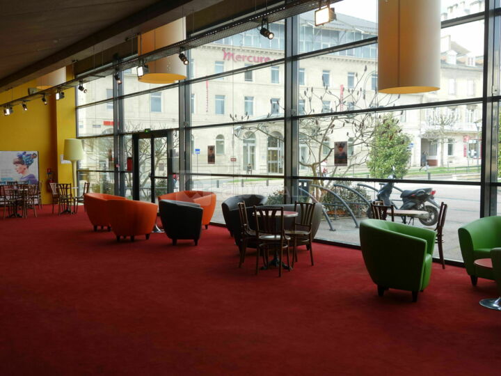Espace Cocktail - vue sur la place Francheville