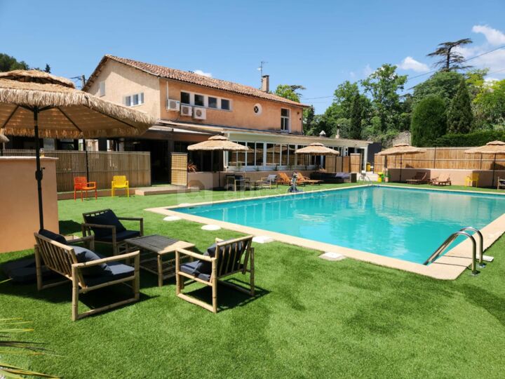 Le Club House
