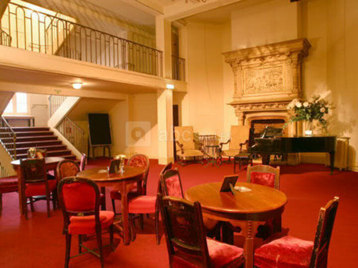 Le Foyer (Avec Gallerie et Hall d'Entrée)