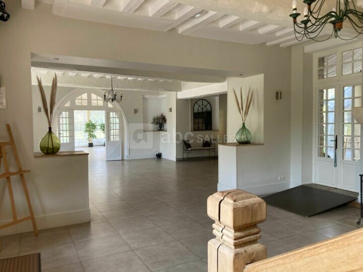 Le Manoir + La Tonnelle