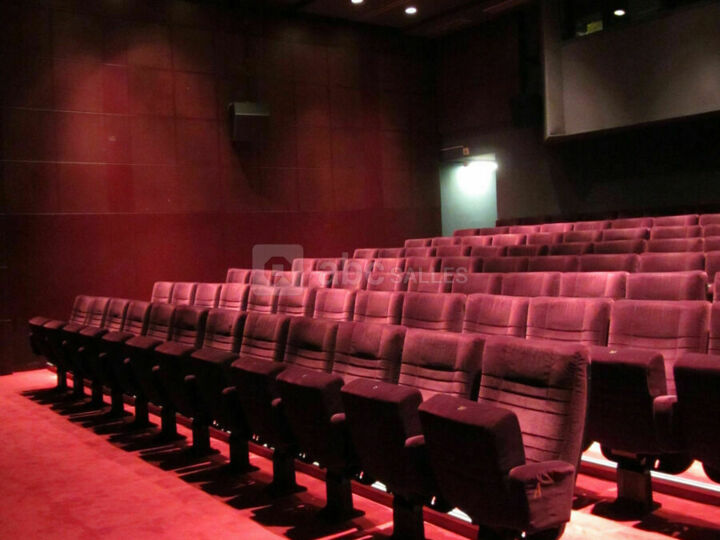 Salle 100