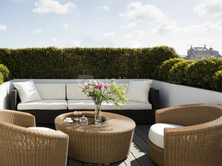 Suite Présidentielle avec vue Tour Eiffel avec sa Terrasse vue Sacré-Coeur, Opéra Garnier et l'Eglise Saint-Augustin