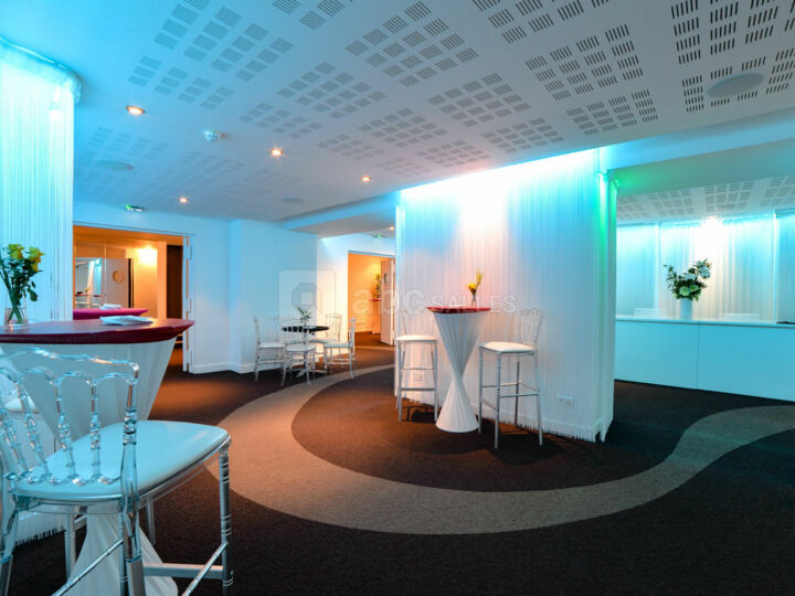 Designer Lounge