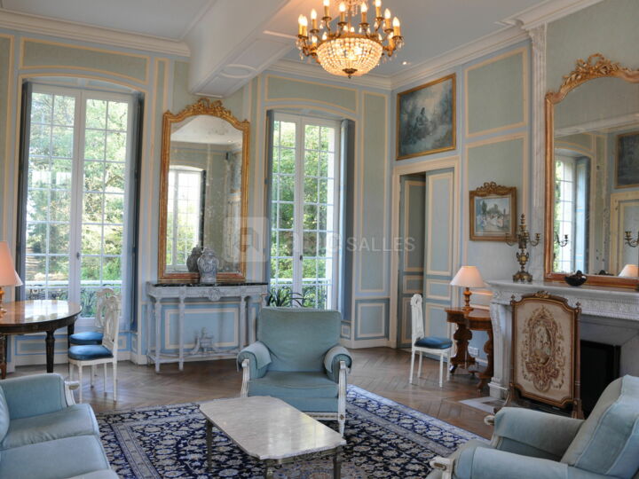 Salon Cristal