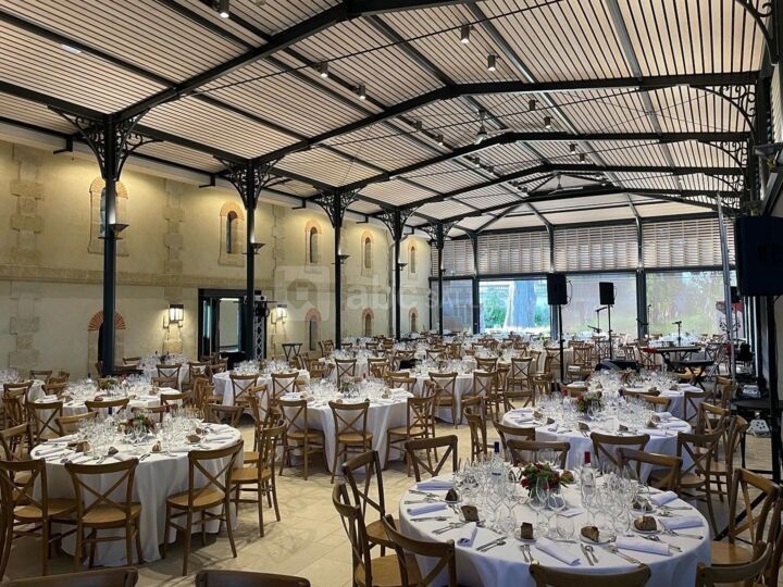 Pavillon + Halle