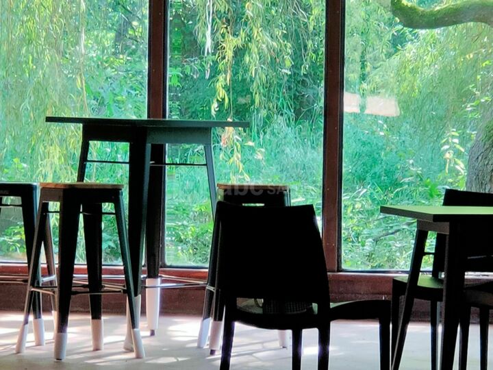 Salle LOUNGE Vue  Rivière