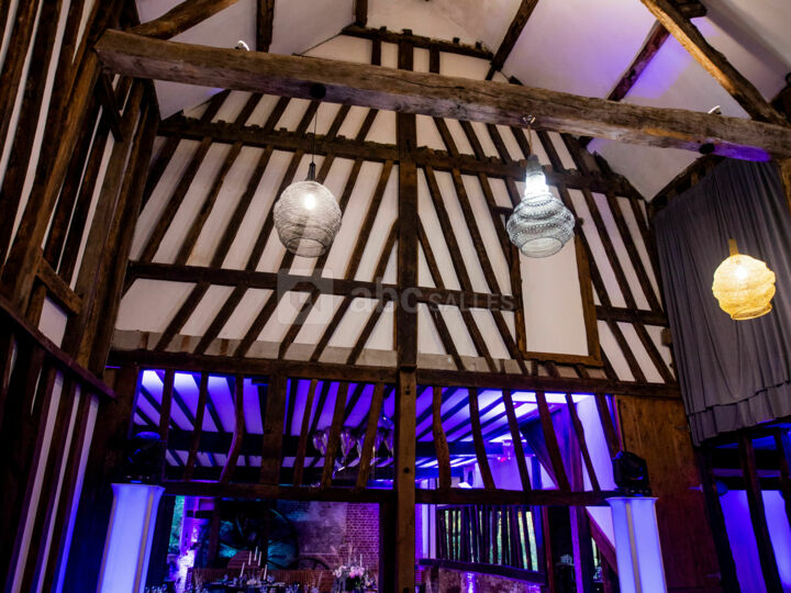 Salle  Cathédrale avec parquet