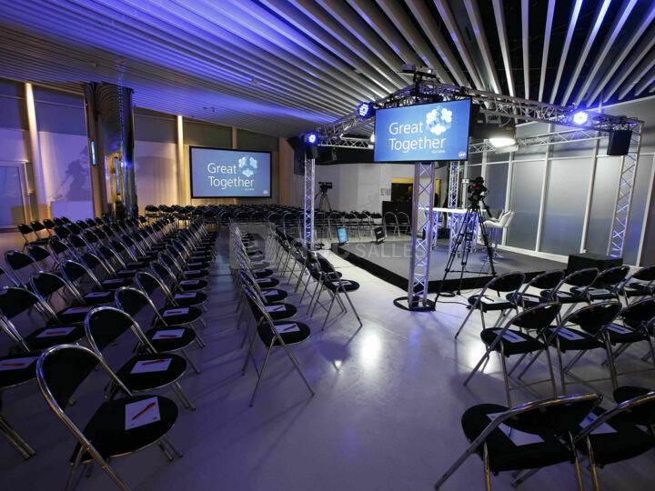 LE SALON DES PRINCES