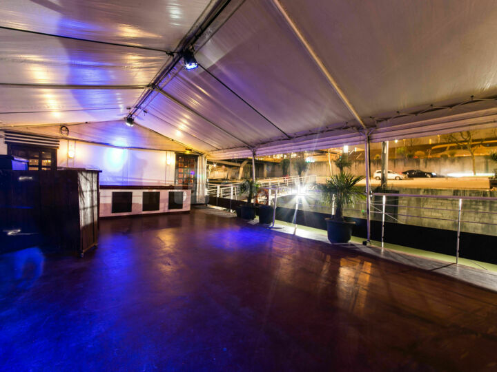 Terrasse Couverte (Pont Supérieur 1)
