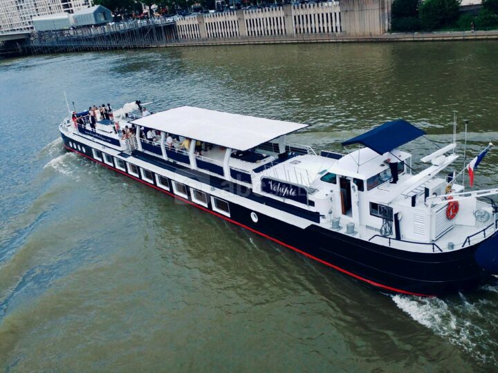 Espace extérieur du Bateau Volupte