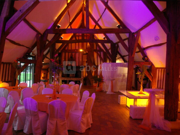 SALLE DES CENTS COUVERTS