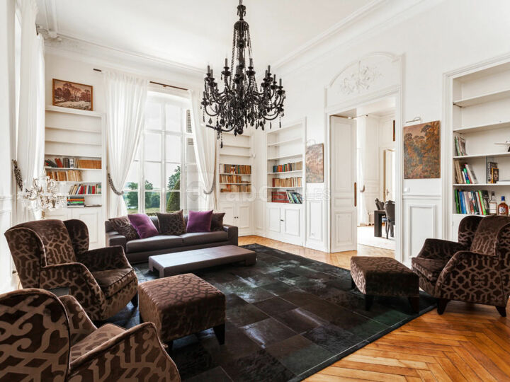 Petit Salon