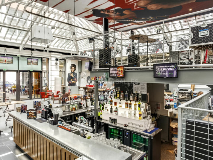 Salle Verrière + Salle Principale