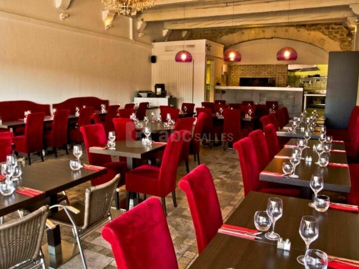 Restaurant + Bar À Tapas