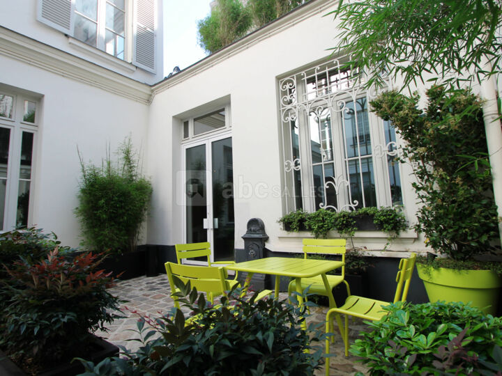 Cour arborée