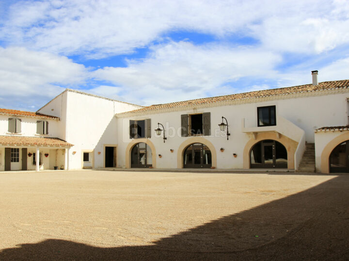 La Cour du Mas