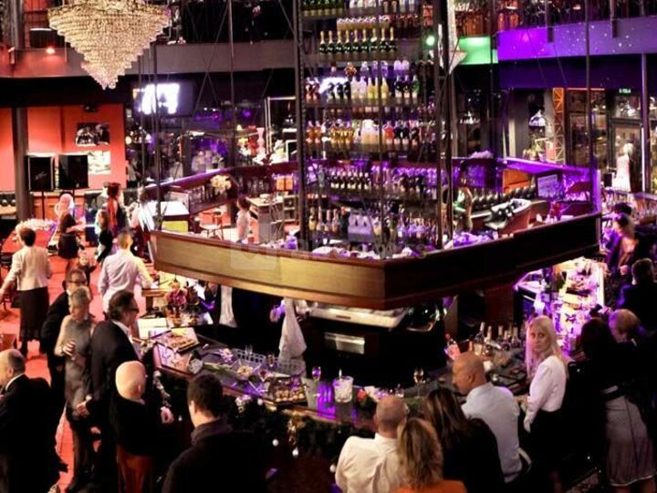 Bar