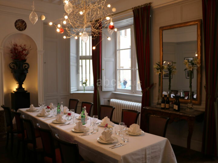 Petit Salon