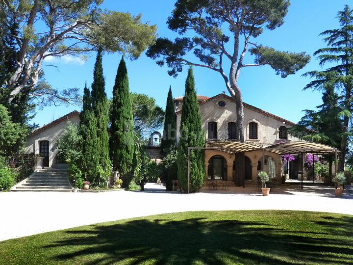 Les Bastidières