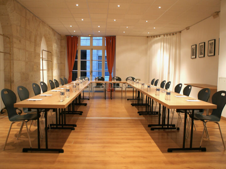 Espace Chapeau Rouge