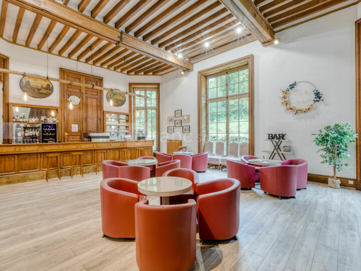Salle Bar