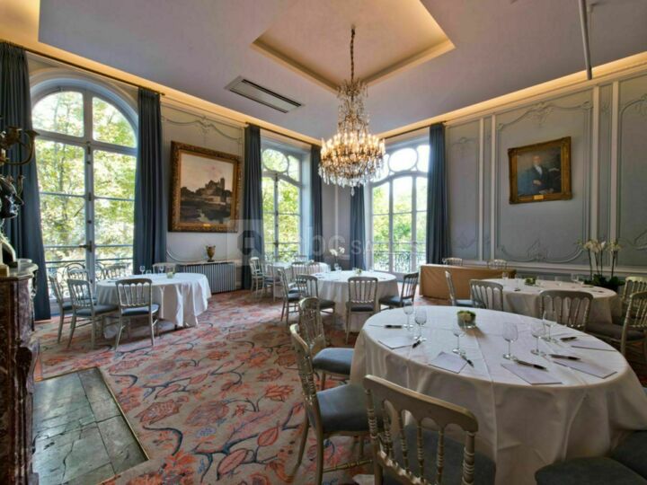 Salon Club / Magne