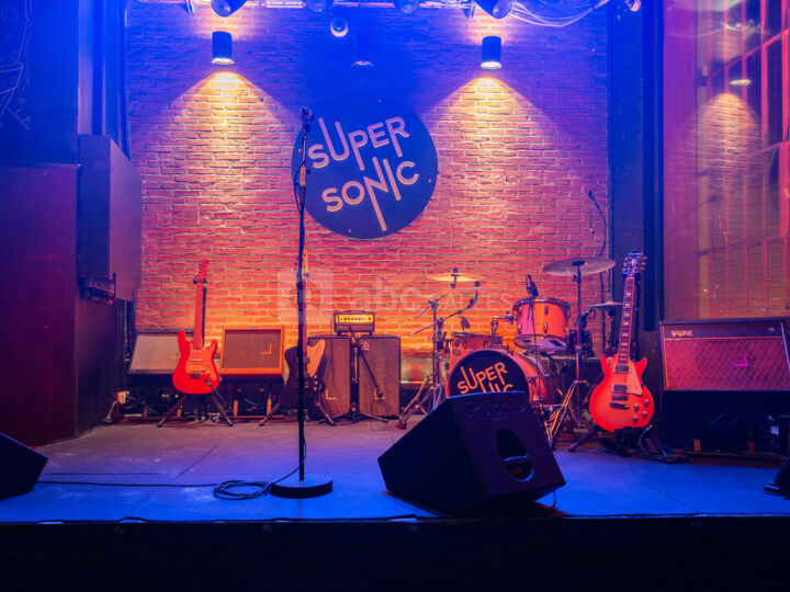 Supersonic Club - salle de concert & mezzanine