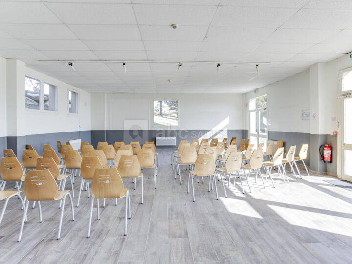 Salle 50 m²