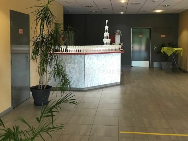 Bar et  hall d’entrée