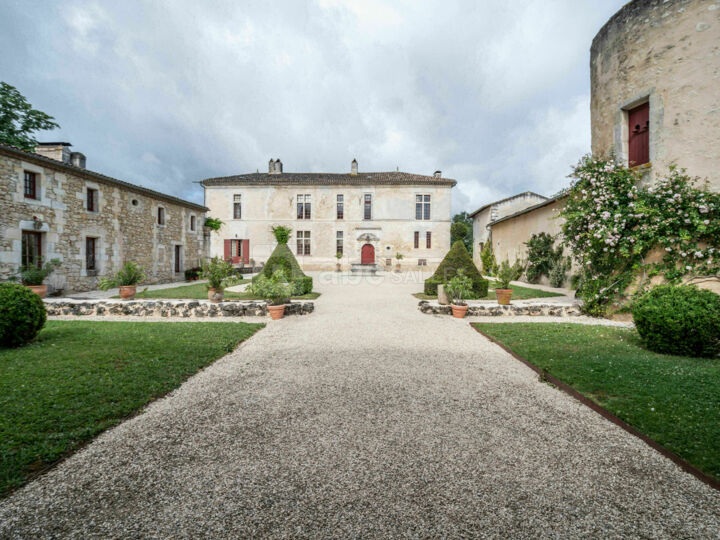 Château de Castelneau