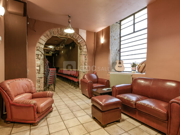 Loge