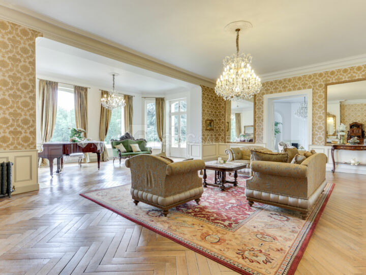 Salon
