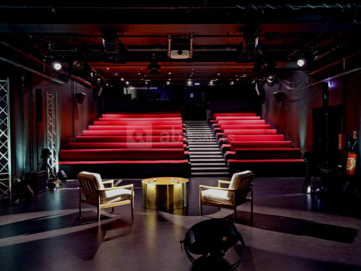 Le Théâtre