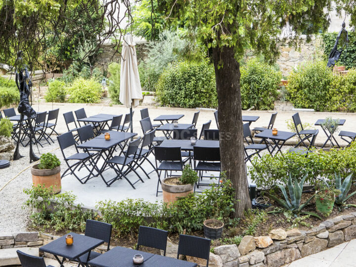 Jardin, terrasses et boulodrome