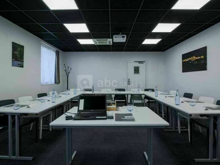 Salle de réunion Campanile