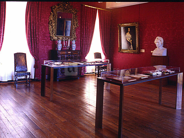 Salon Rouge