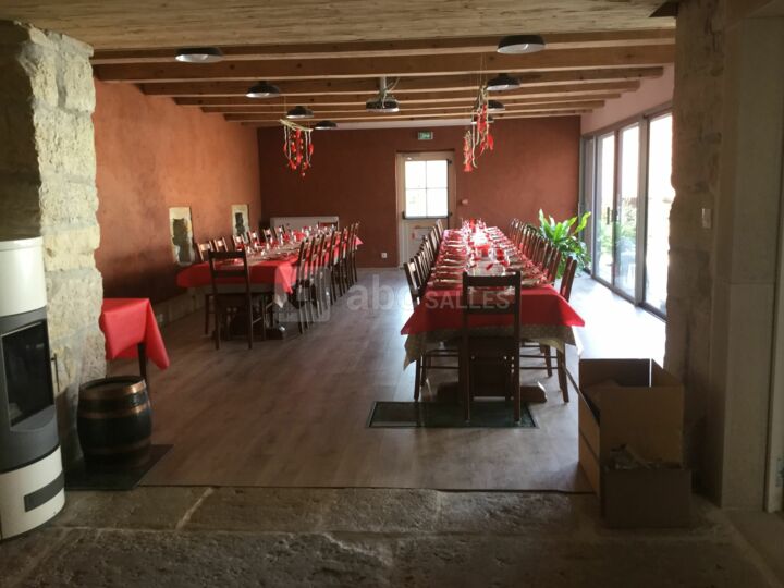 Salle Bucher et Poêle